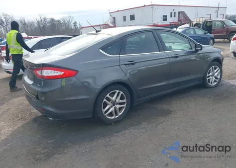 2015 Ford Fusion Se z USA, uszkodzony, nr VIN 1FA6P0H79F5109887